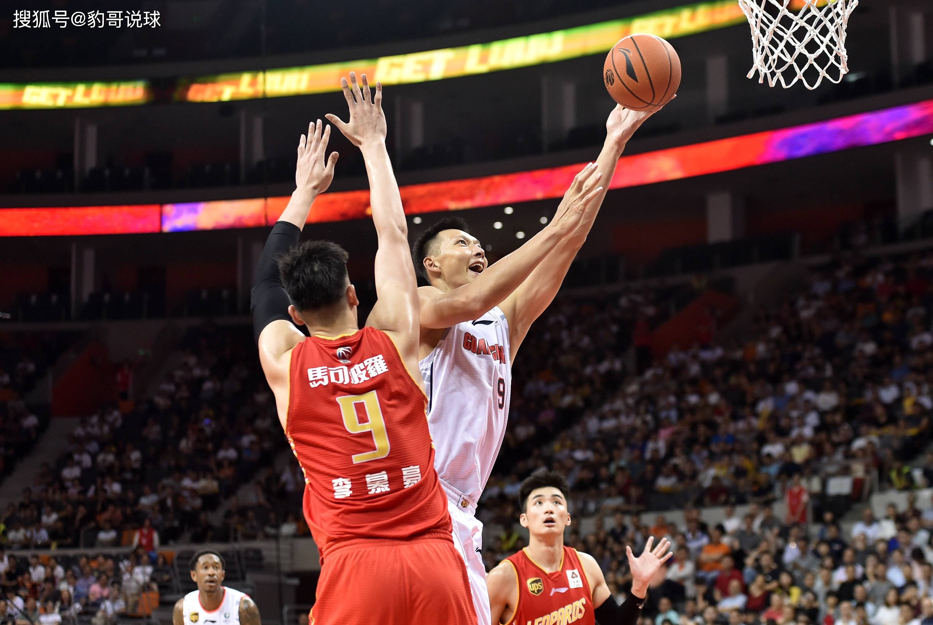 j9九游会注册 -犹他爵士训练开放日，转会期豪取连胜引欢呼，CBA常规赛在即，医务组通报恢复的简单介绍